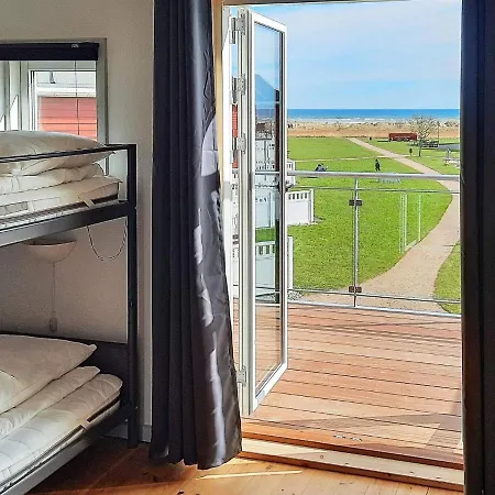 6 Person Holiday In *