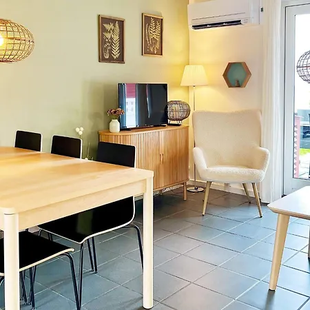 6 Person Holiday In Lejlighed Hadsund
