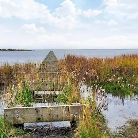 6 Person Holiday In *